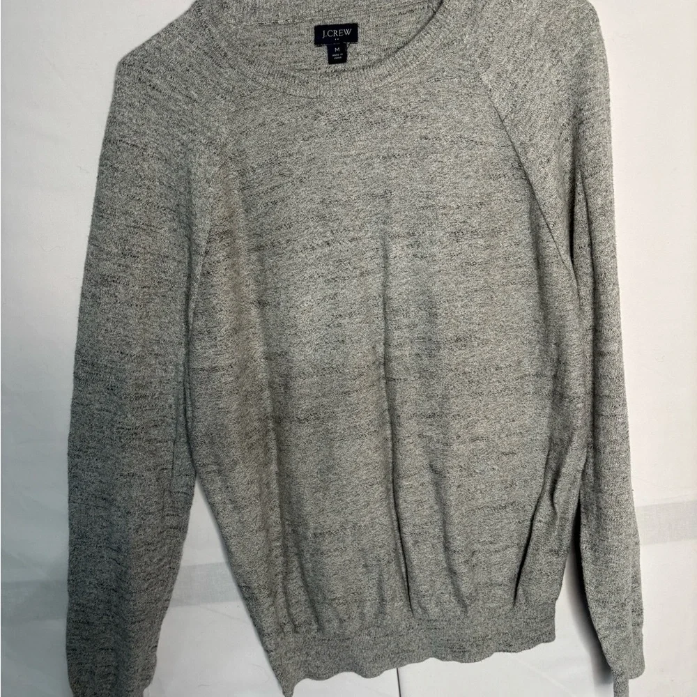 Crew Men's‎ Gray Crewneck Sweater Size M Medium Soft Knit Pullover